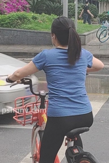 街拍运动健身达人美女图片