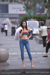 抹胸装紧身牛仔款美女写真