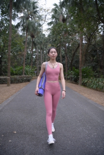 爱运动的瑜伽美少妇-2