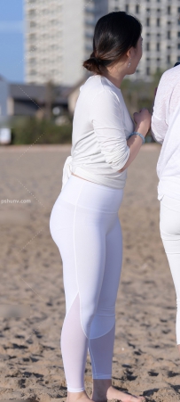 爱摄影的美臀美女图片写真户外街拍