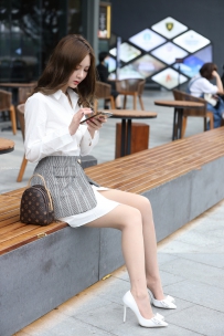 知性美熟女肉丝长腿