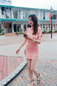 粉裙肉丝美女婷婷