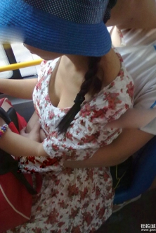 她男朋友真性福哦