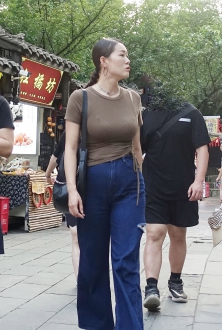 熟女姐姐古城偶遇