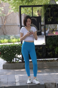 蓝白搭配很舒服自然