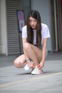 夏天的美好回忆热裤美女
