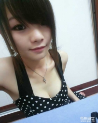 性感豹纹美女自拍