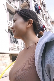 丰满女神很霸气